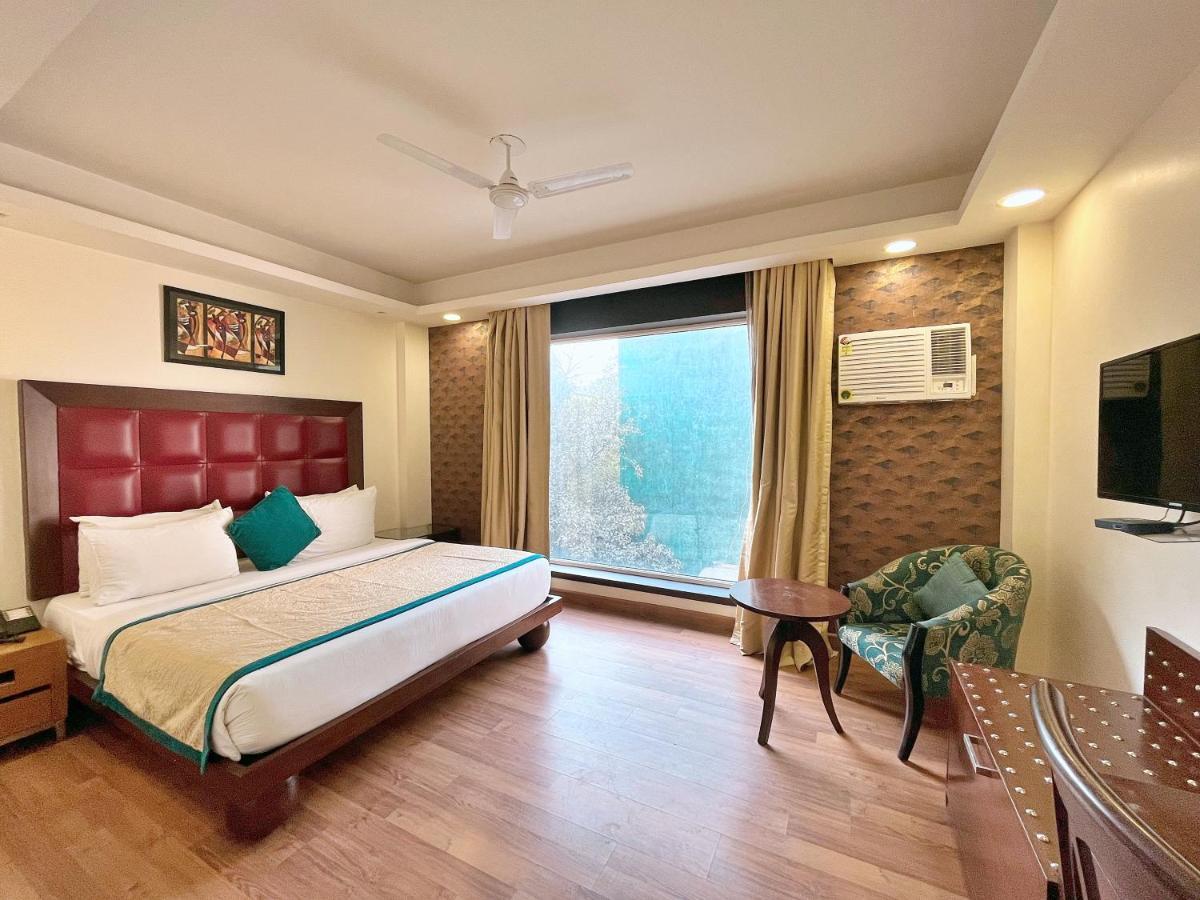The Grand Orion - Kailash Colony Нью-Дели Экстерьер фото