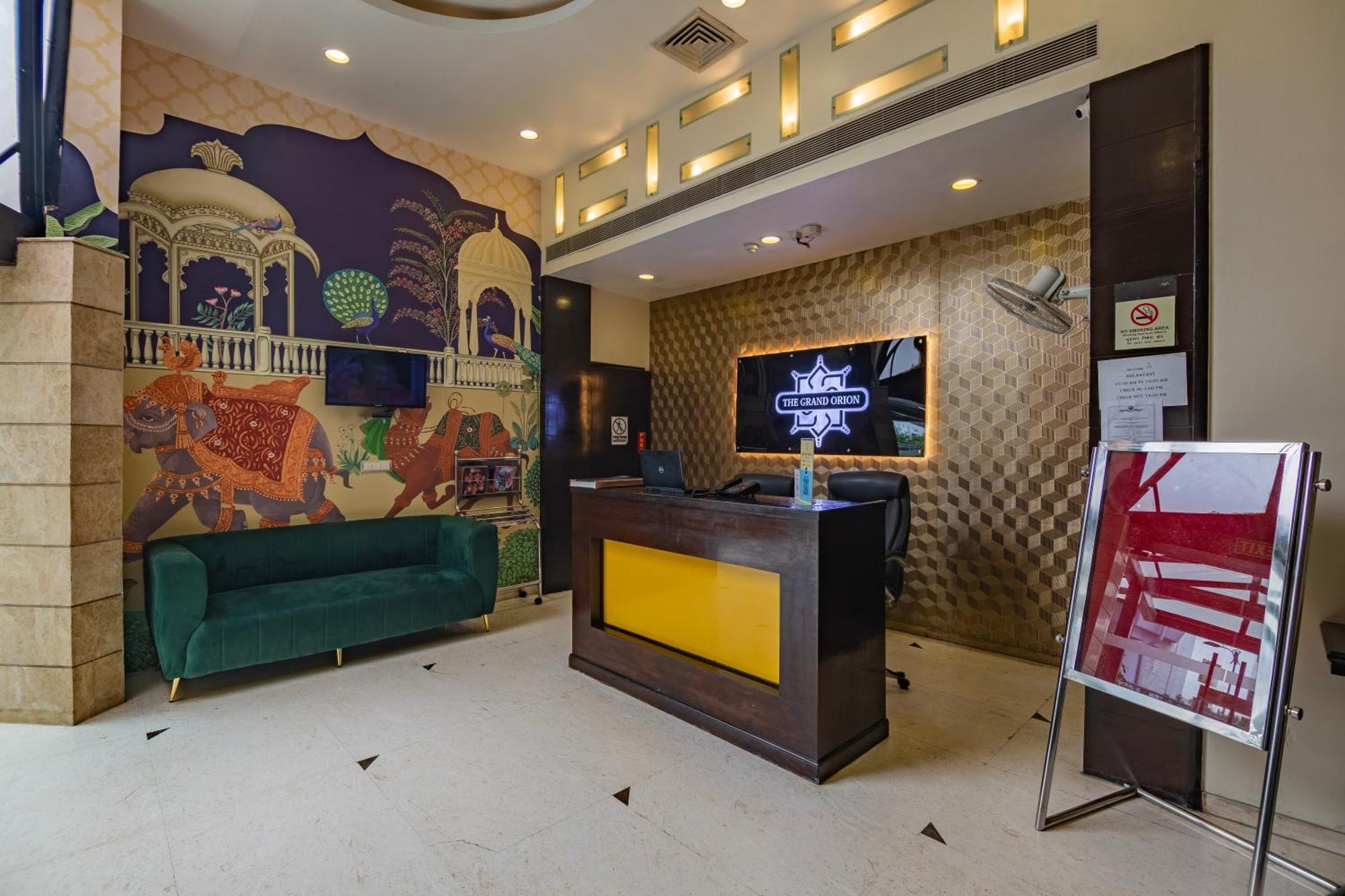 The Grand Orion - Kailash Colony Нью-Дели Экстерьер фото